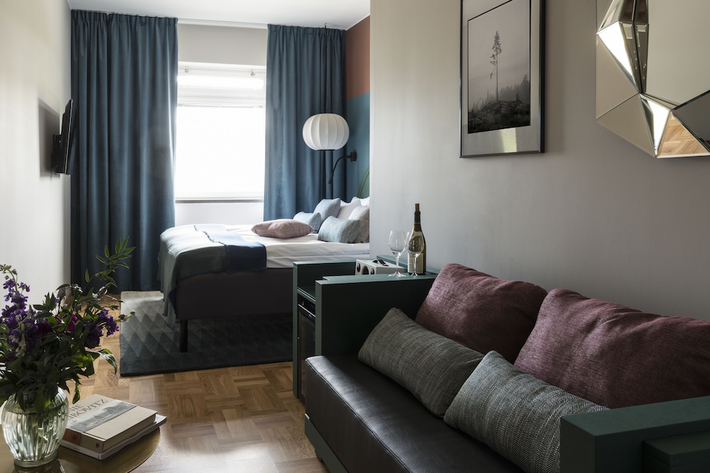 Superior Double Room, 1 Queen Bed (Room located 150 m from the castle) - Photo 3