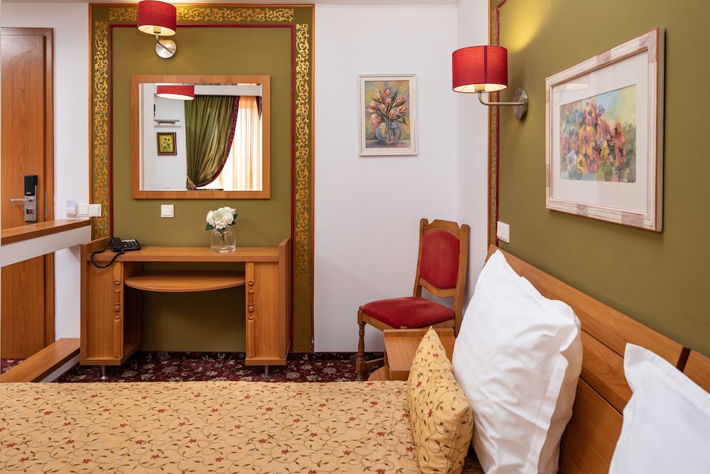 Standard Room, Balcony - Photo 4