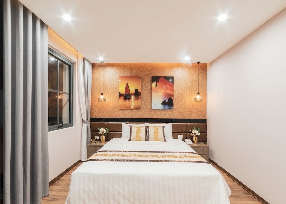 Deluxe Room, 1 King Bed