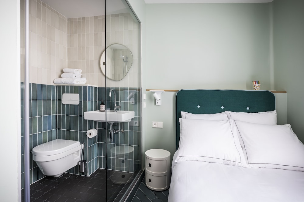 Single Room (la petite Amie) photo 1