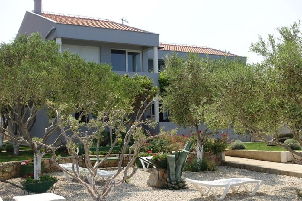 Apartment (Ivo - family friendly - A2 Plavi (2+2)