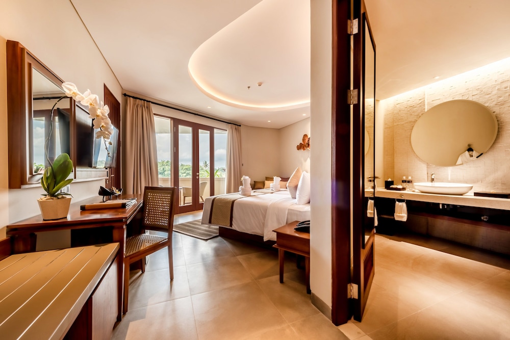 Suite - Photo 12