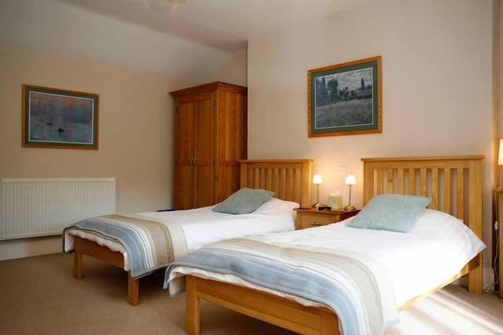 Standard Twin Room photo 1