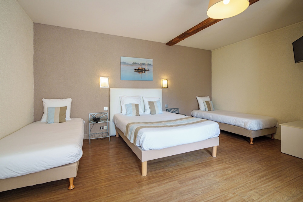 Quadruple Room photo 3