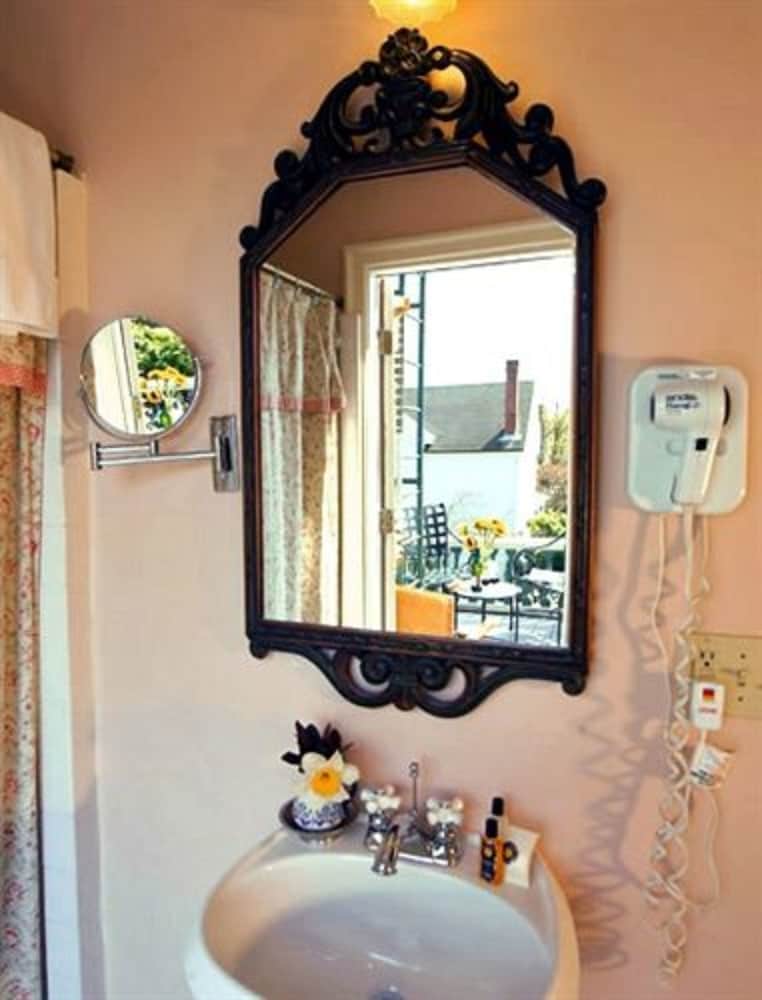 Room (The Getaway) photo 3