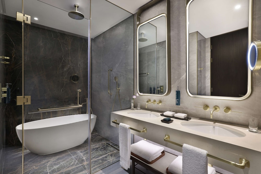Suite, 1 Bedroom, Kitchen thumbnail 6