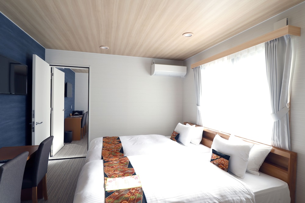 Two-Bedroom Suite - Photo 1