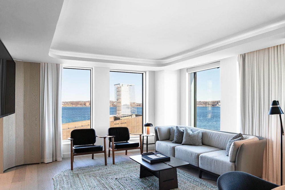 Executive Suite, 1 Bedroom, View thumbnail 5