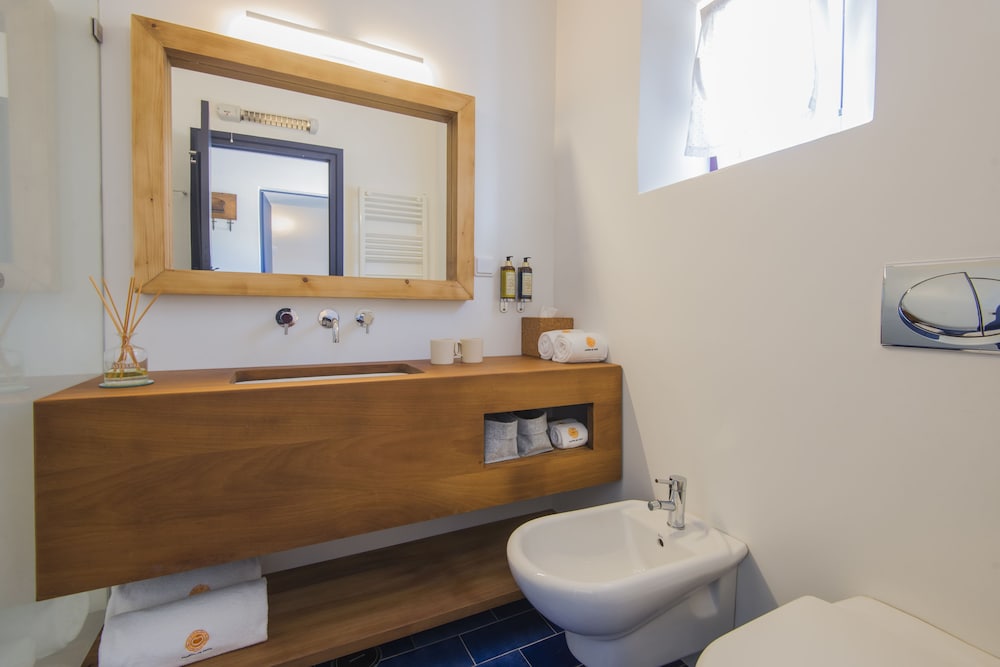 Economy Double Room - Photo 4