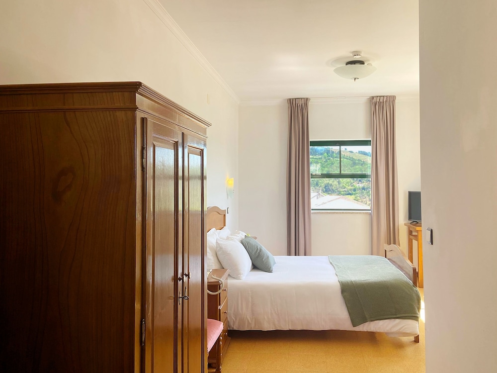 Panoramic Double or Twin Room photo 3