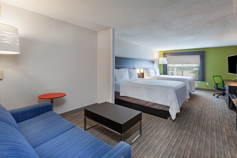 Suite, Multiple Beds - Photo 1