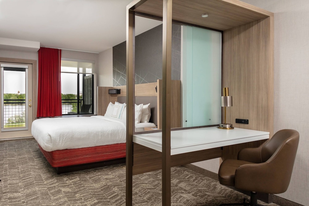 Studio Suite, 1 King Bed with Sofa bed, River View (Hearing Accessible)