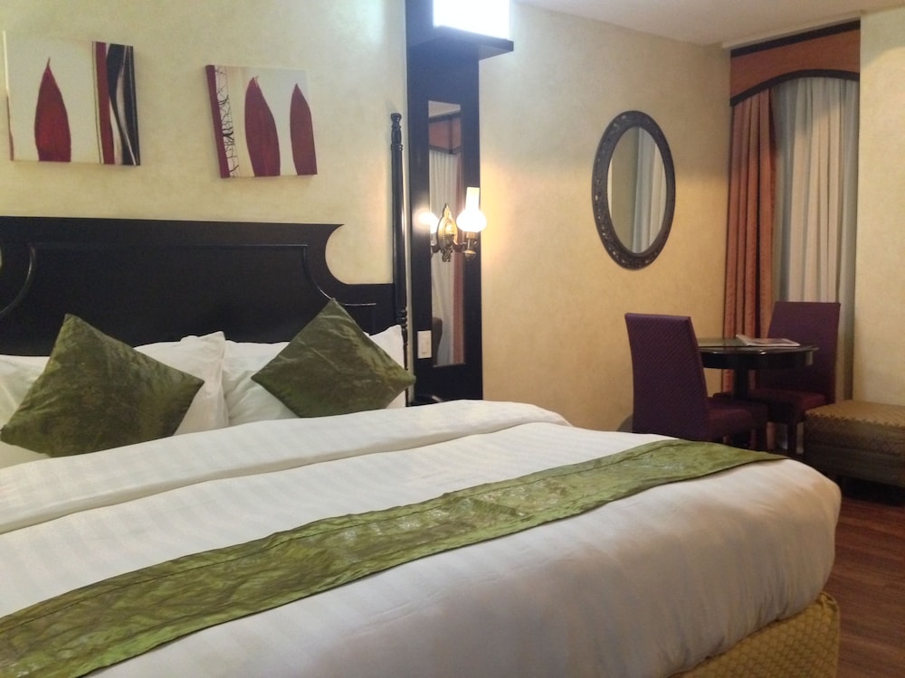 Regency King Room - Photo 6
