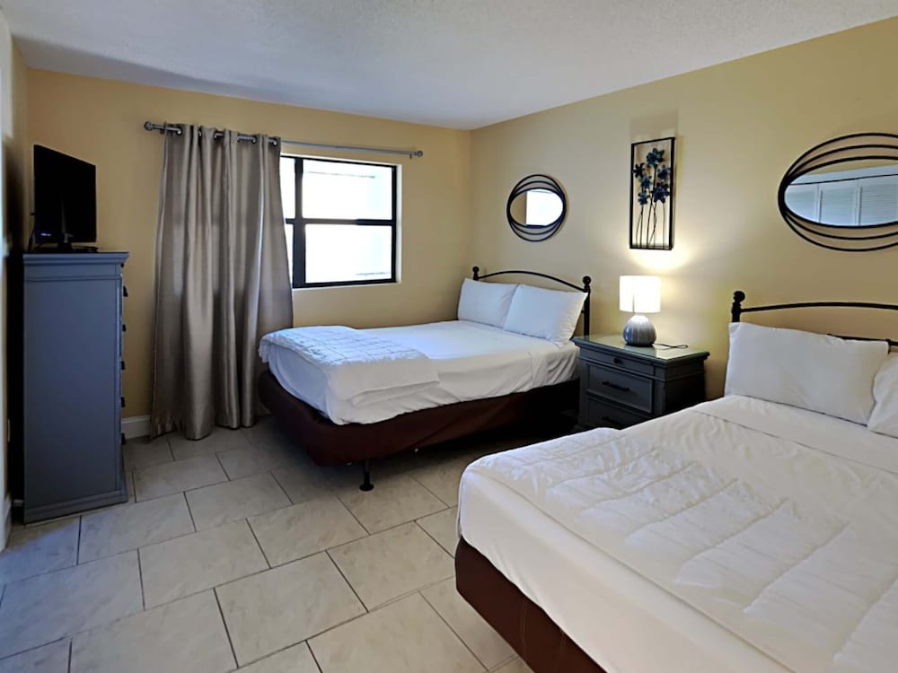 Condo, Multiple Beds, Balcony (Villa 2510 - No Pets)