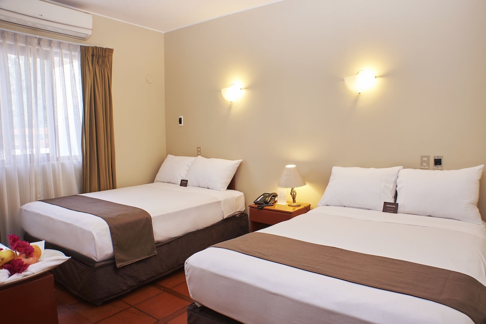 Twin Room, 2 Twin Beds photo 2