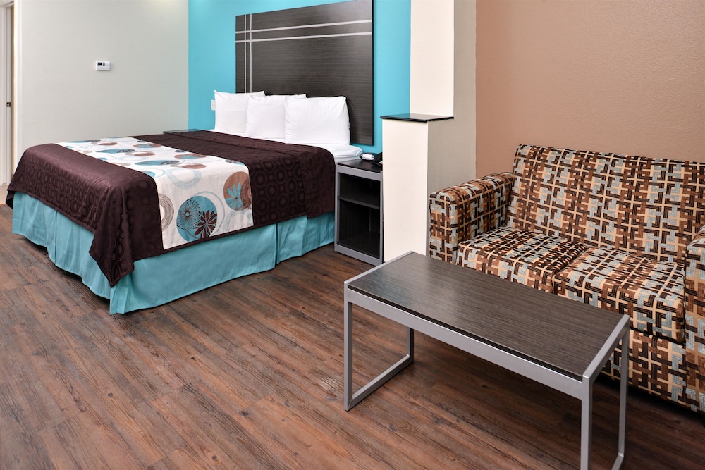 Suite, 1 King Bed, Accessible, Non Smoking (Jacuzzi) photo 1