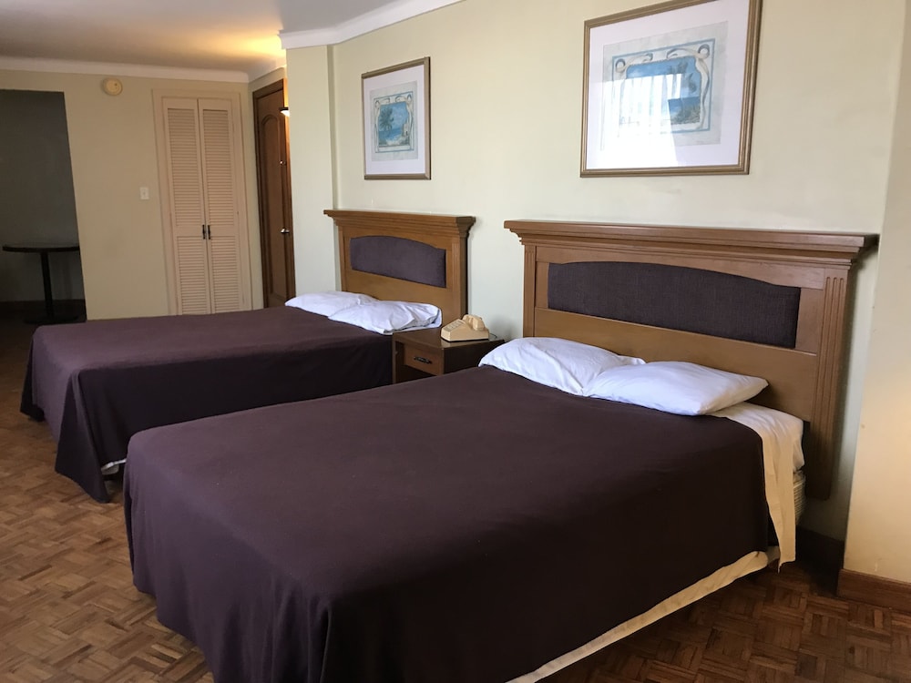 Standard Room, 2 Double Beds photo 2