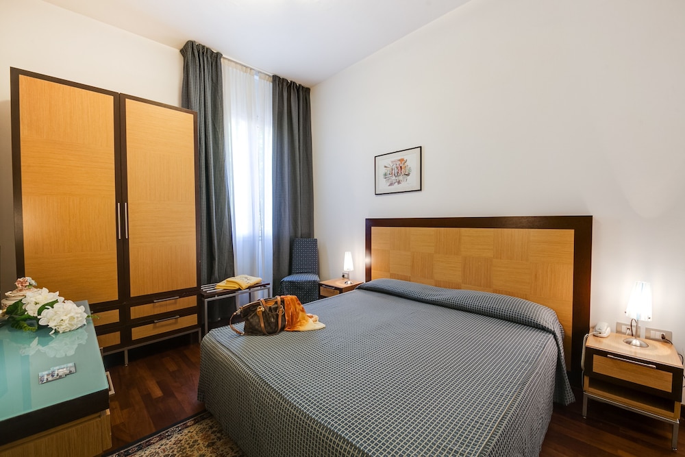 Standard Room photo 1