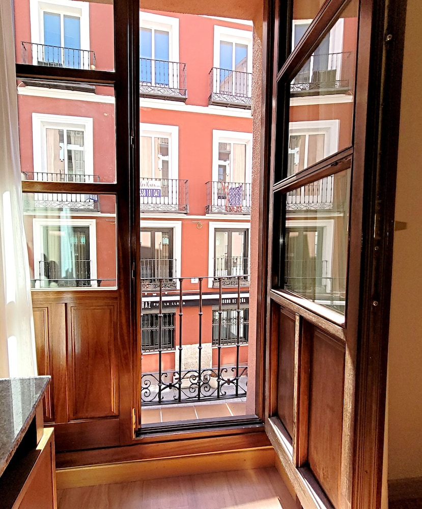Premium Double Room - Photo 7