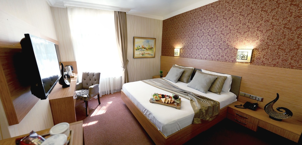 Standard Double Room, City View photo 1