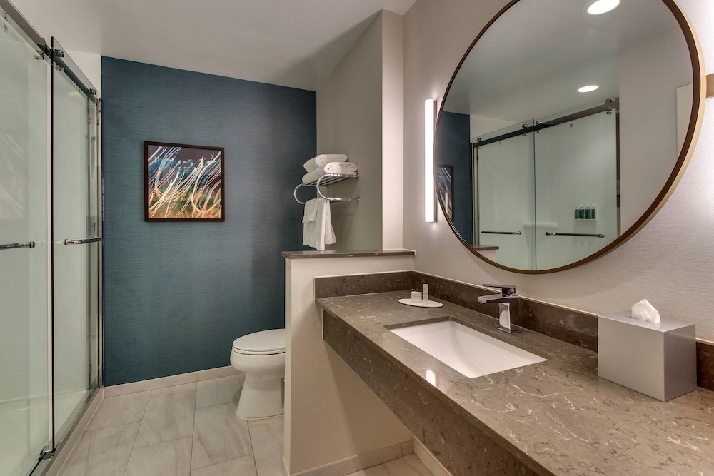 Suite, Multiple Beds - Photo 5