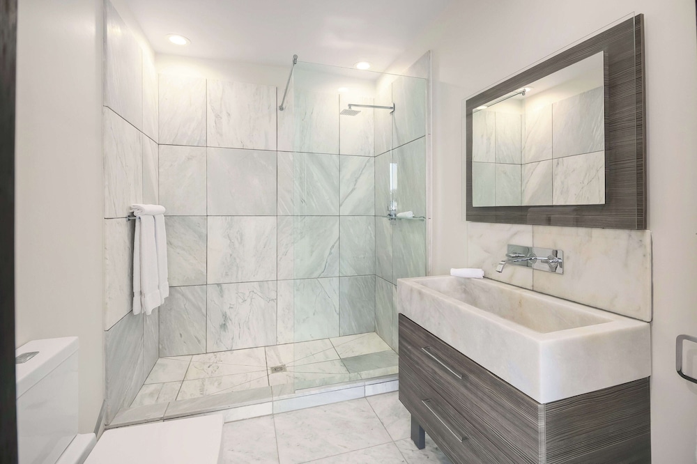 Room (colibri Dance)