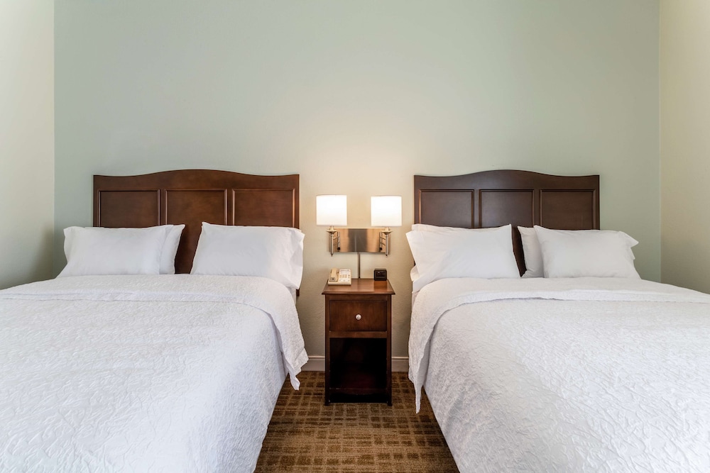 Room, 2 Queen Beds, Accessible, Non Smoking (Roll-In Shower, Mobility & Hearing) photo 2