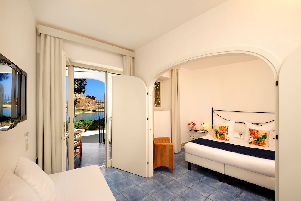 Standard Room - Photo 1