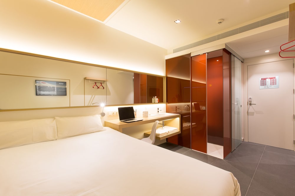 Standard Room, City View photo 2