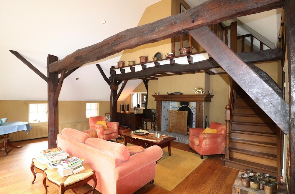 Villa photo 1