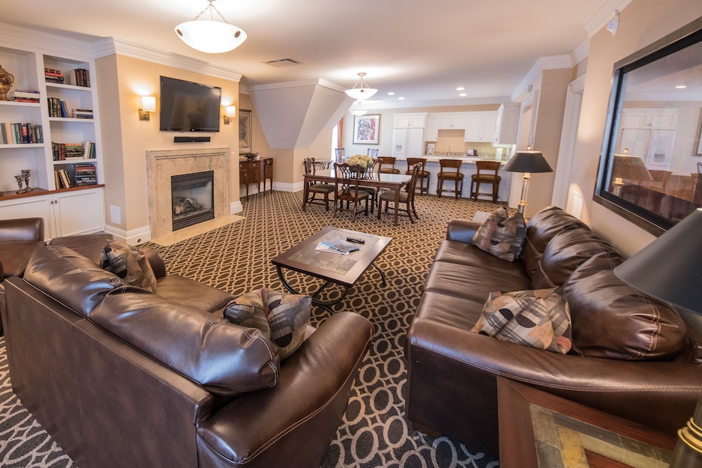 Suite (Kensington) - Photo 1