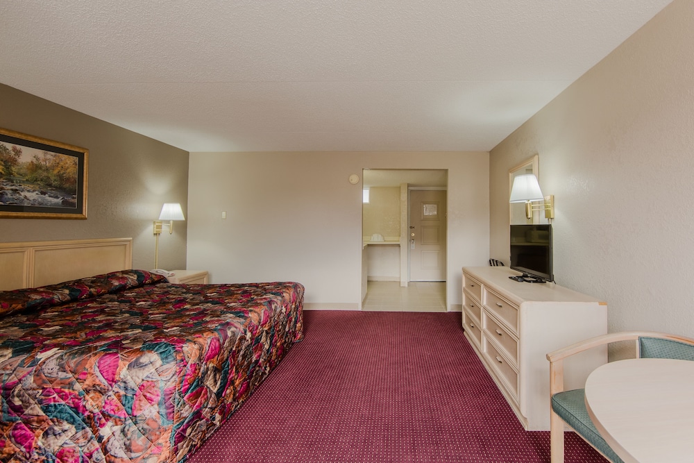 Deluxe Room, 1 King Bed - Photo 6