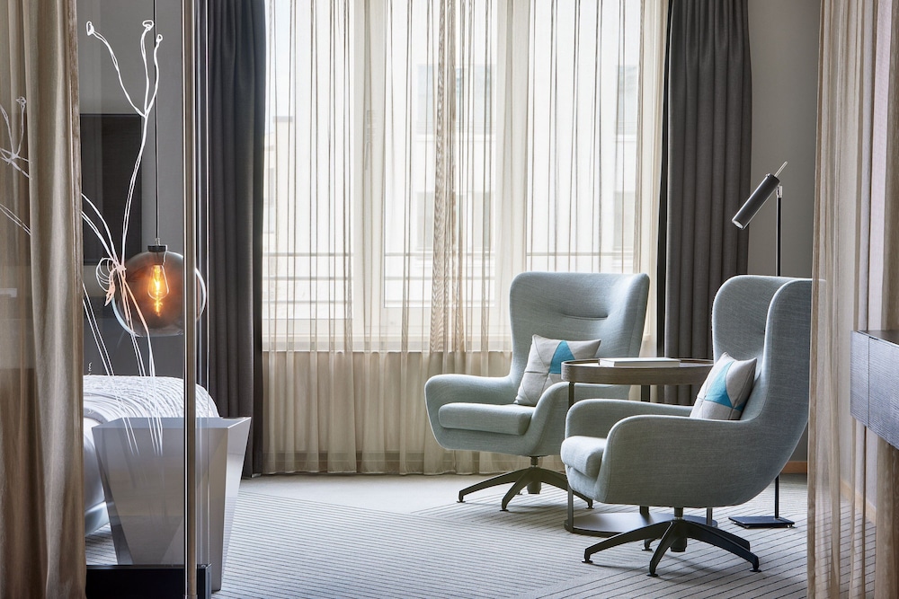 Urban, Suite, 1 King Bed with Sofa bed