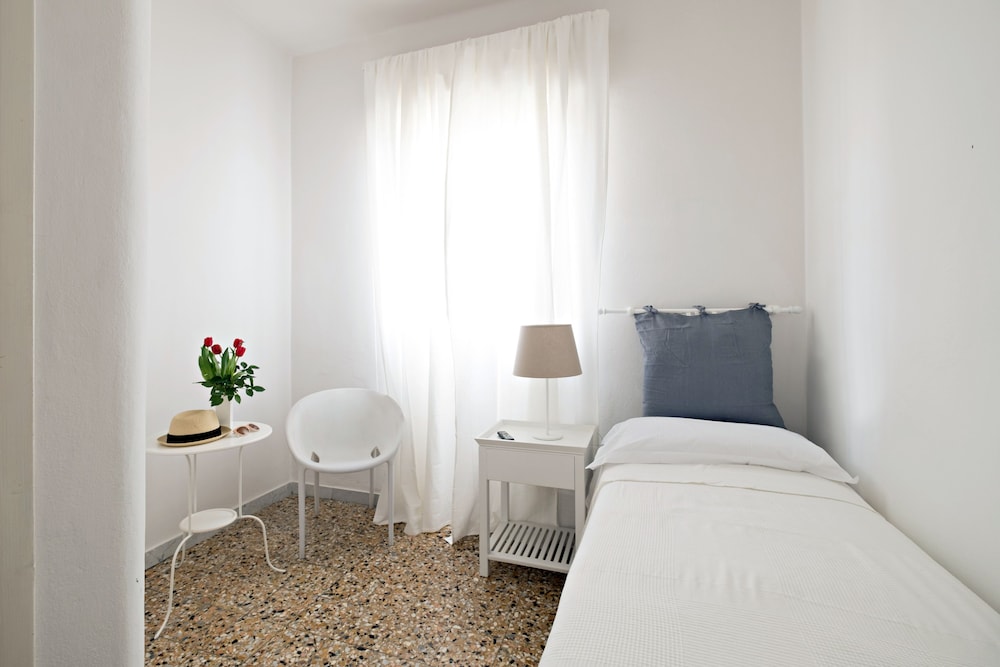 Economy Single Room photo 1