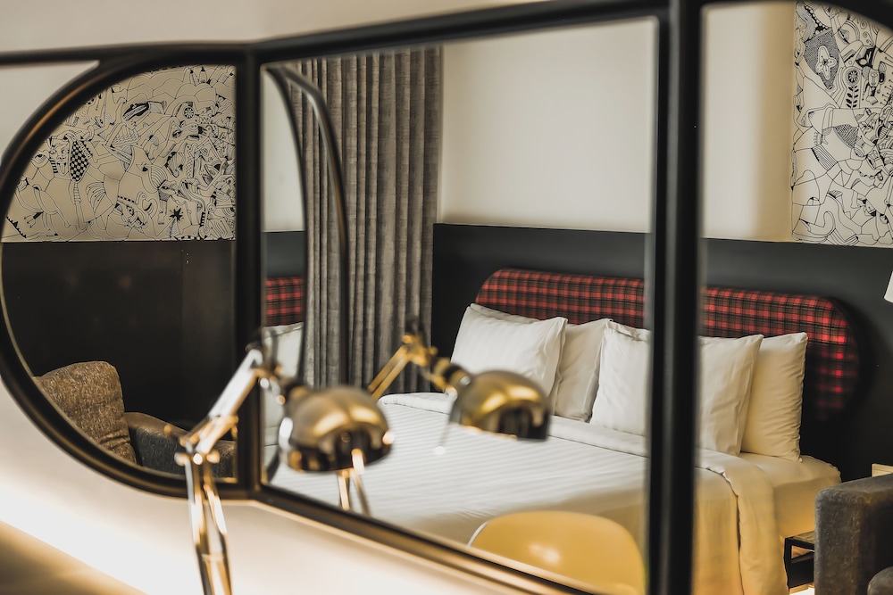 Deluxe Room, 1 Queen Bed, Balcony photo 1