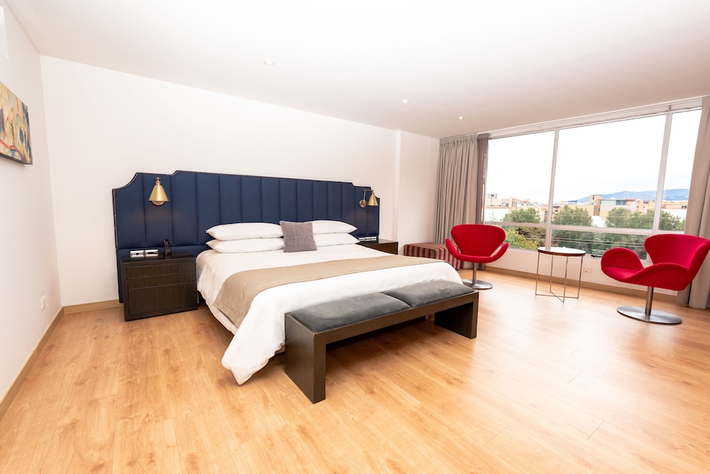 Suite, Multiple Beds, Non Smoking (Upgrade)