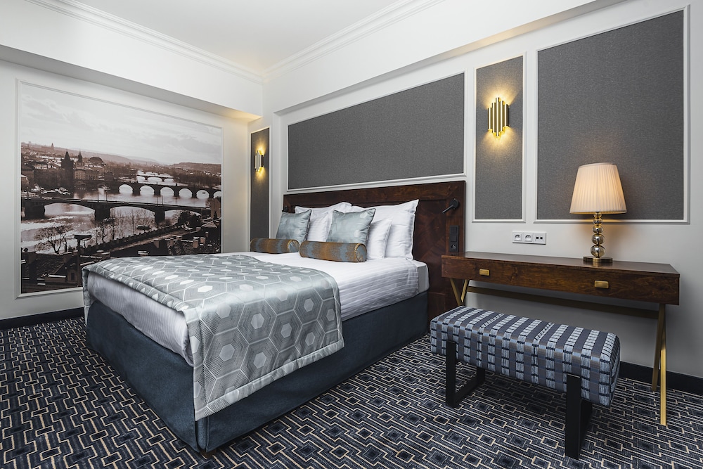 Executive Double or Twin Room (with king size bed)