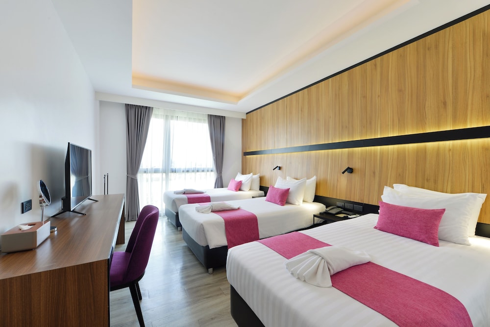Deluxe Triple Room - Photo 1