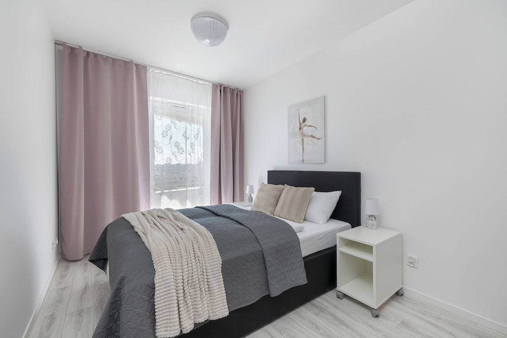Apartment, 2 Bedrooms, Balcony photo 1