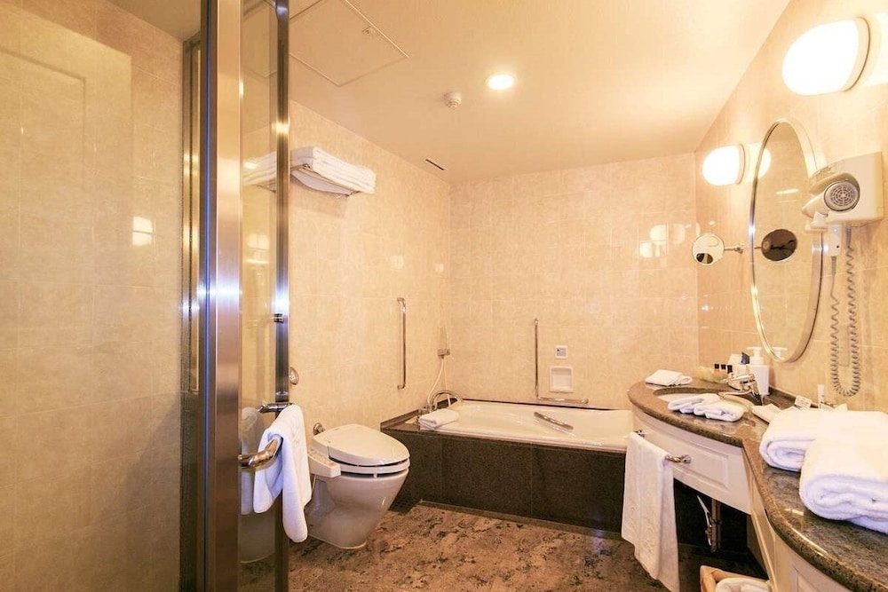 Double Room + sofa bed *2 beds Club Lounge access included (22nd floor and above,42sqm), Non Smoking - Photo 14