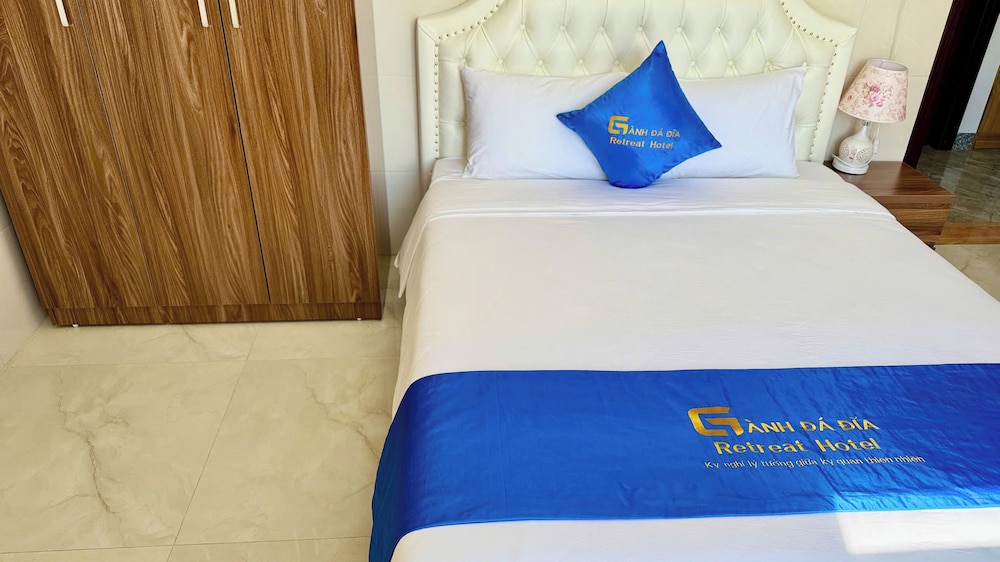 Deluxe Double Room, Pool View photo 3