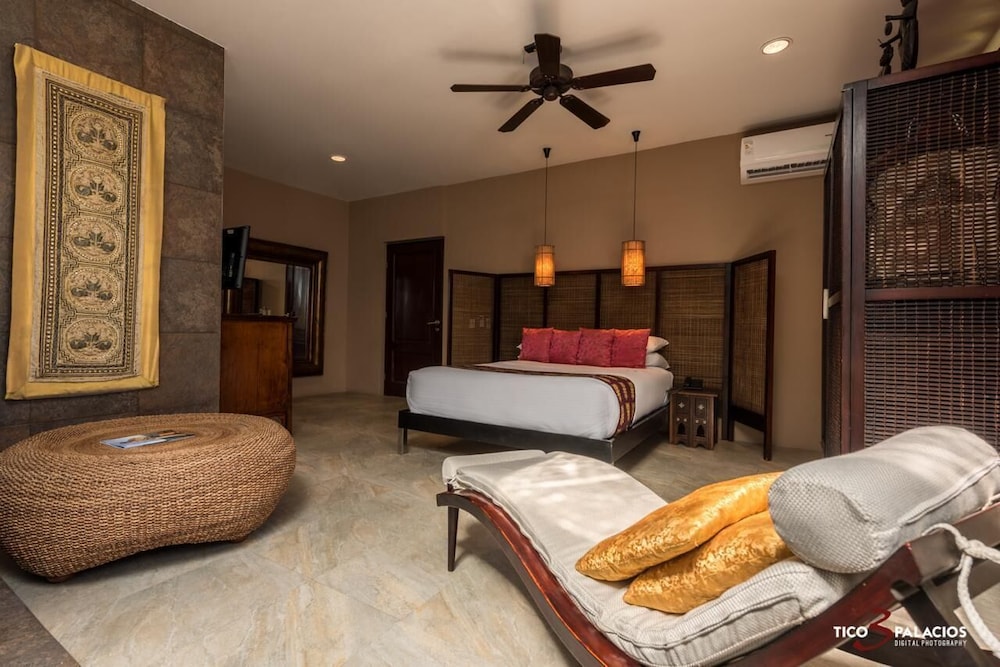 Luxury Suite photo 1