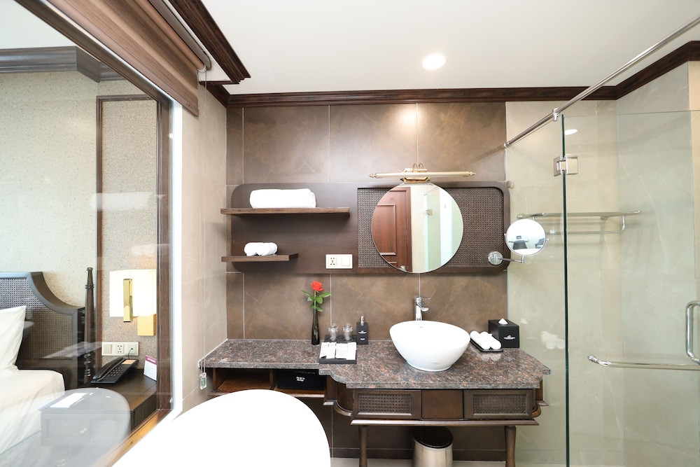 Grand Deluxe Twin Room (Indochine Wing) - Photo 6