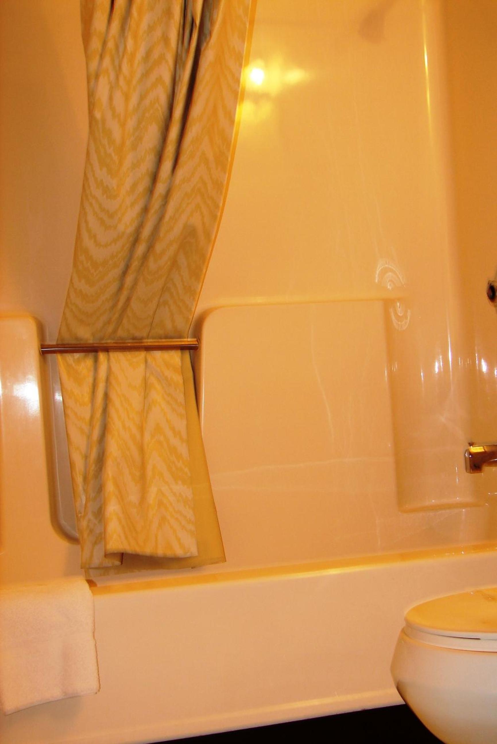 Double Room with Two Double Beds - Photo 8