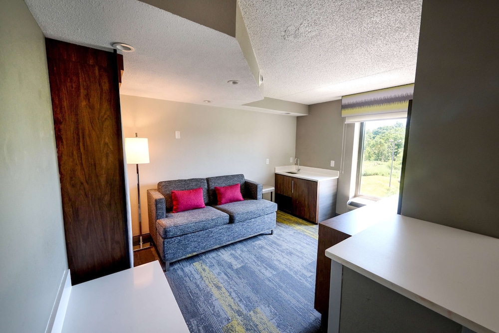 Suite, 2 Queen Beds, Non Smoking photo 1