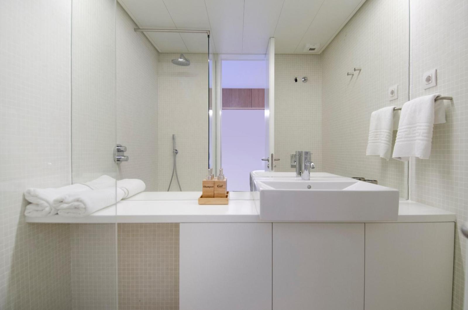 Studio Apartment - Photo 33