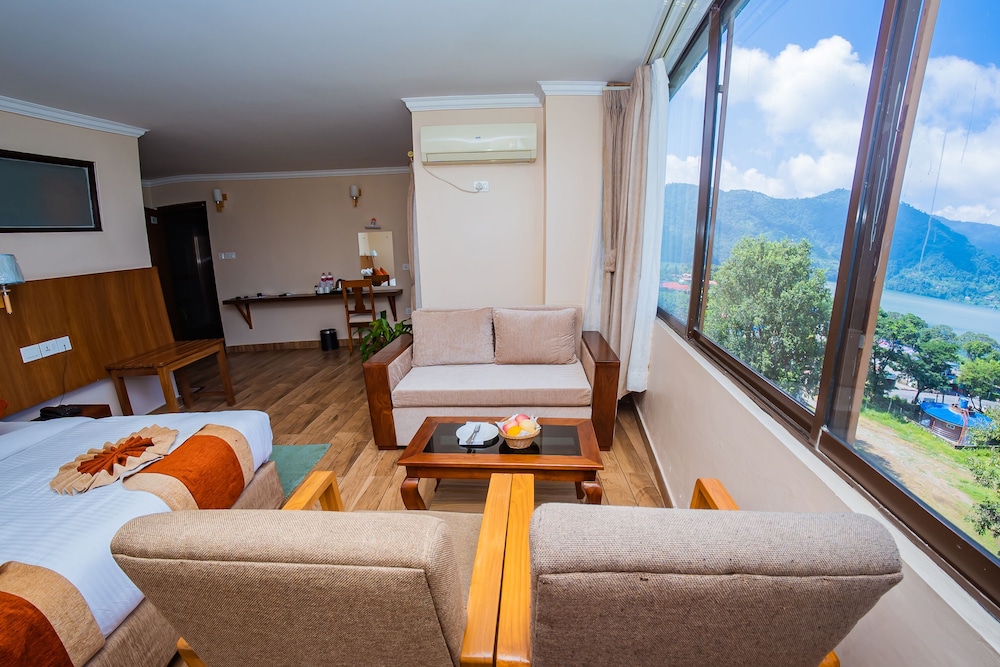 Standard Suite, Lake View - Photo 18