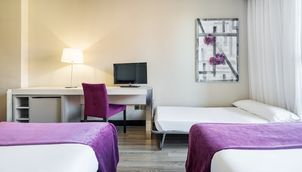 Triple Room, 2 adults and 1 child - Photo 4
