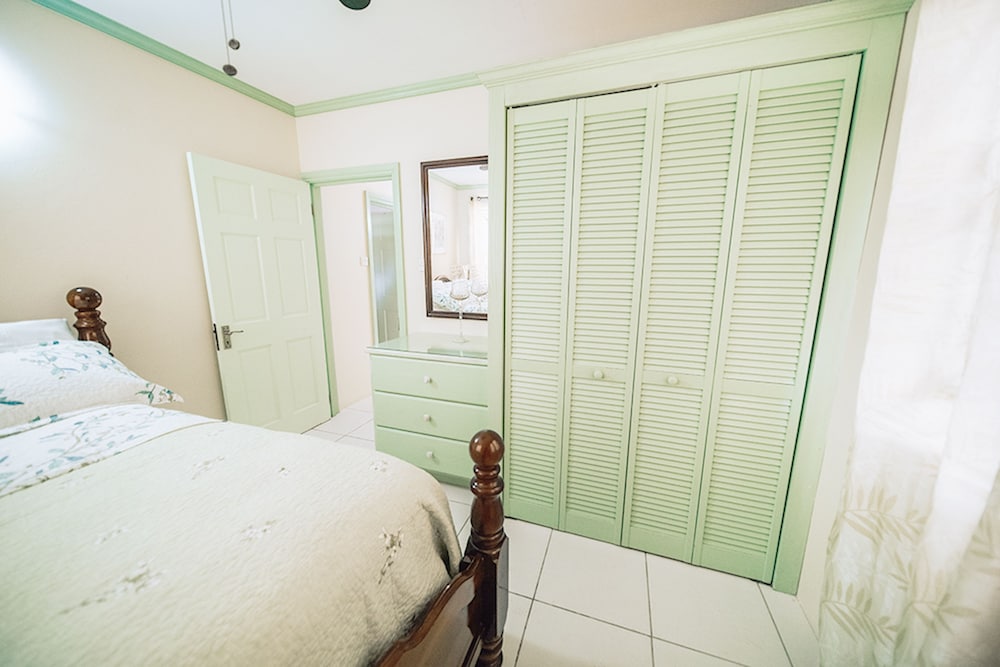 Classic Suite, 1 Queen Bed with Sofa bed, Patio, Mountain View photo 1