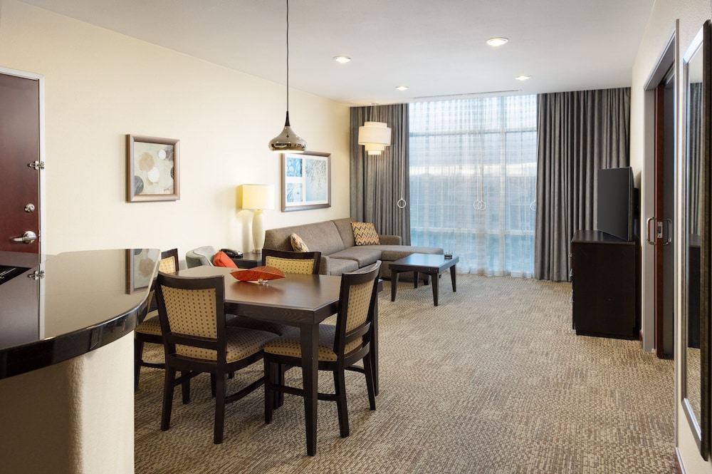 Suite, 1 Bedroom, Accessible Bathtub, Kitchen (Communications, Mobility) - Photo 2